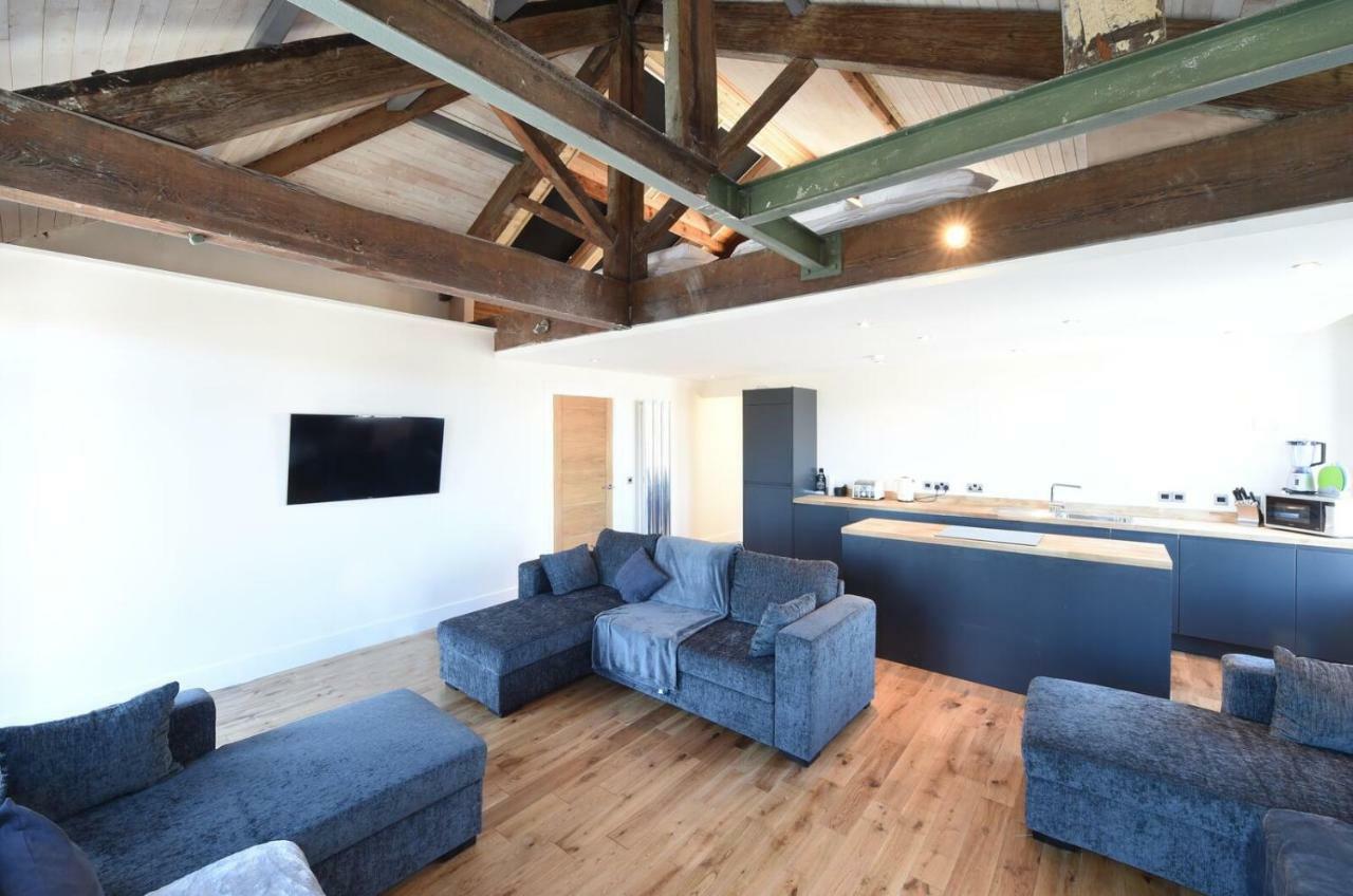 Stunning Penthouse Slps 20 Apartment Манчестър Екстериор снимка